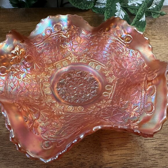 Fenton Leaf Chain Marigold Carnival Glass Bowl Vintage Iridescent‎ Ruffled Edge - Picture 3 of 6
